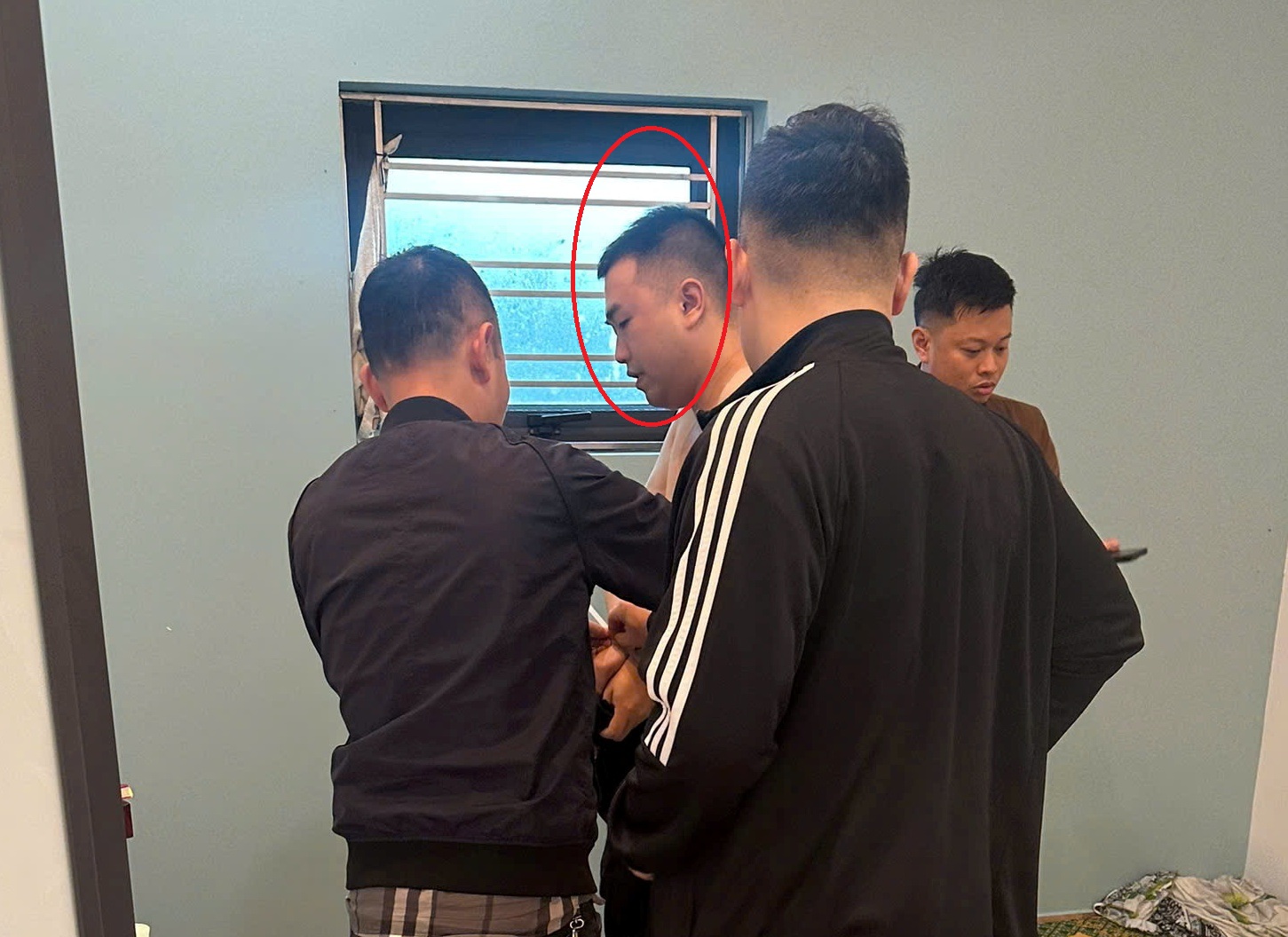 Đội Phòng ngừa, điều tra tội phạm về TTXH và mua bán người (Phòng Cảnh sát hình sự): Bắt giữ thành công 6 đối tượng truy nã 